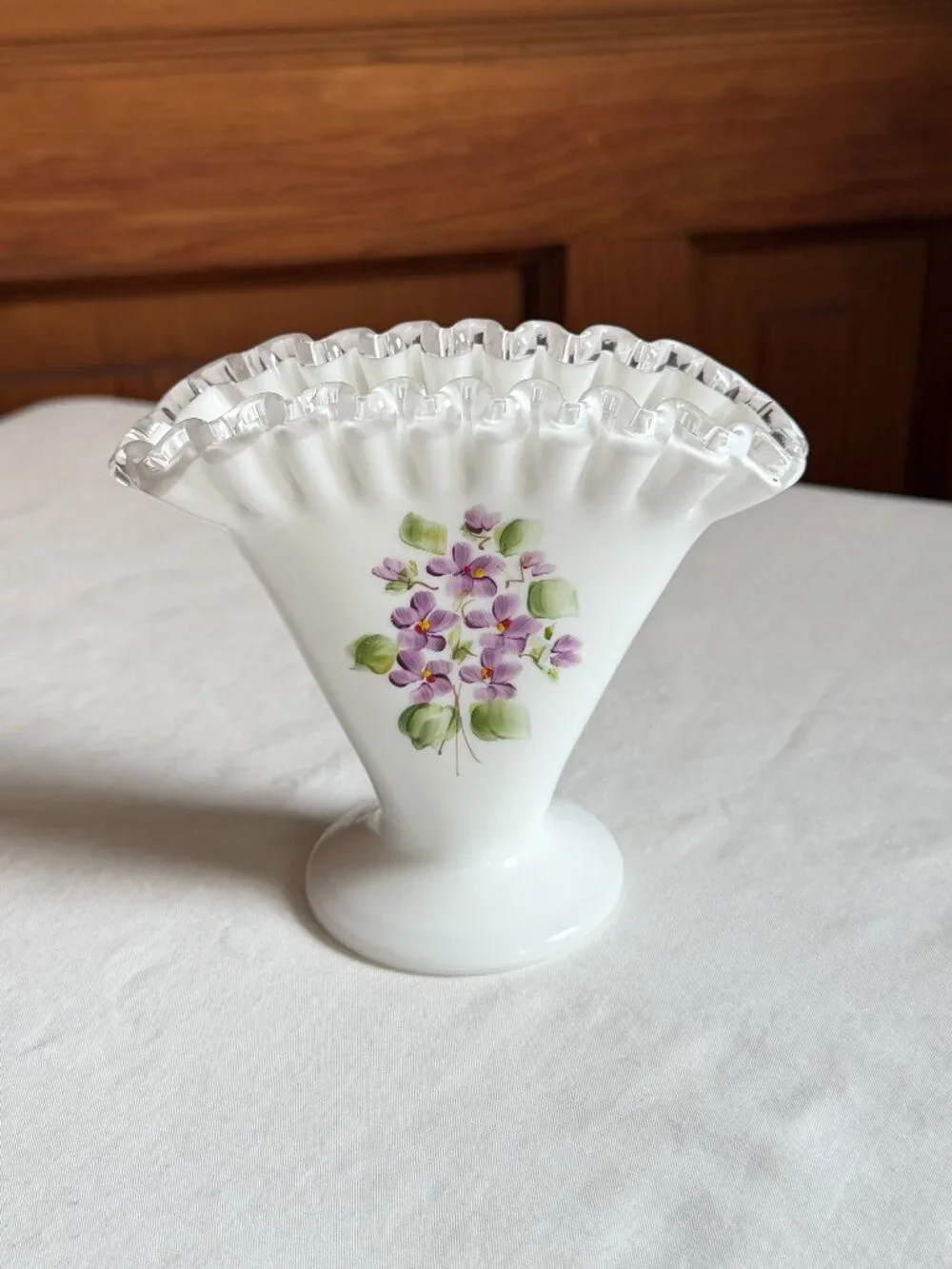 VTG Fenton Silver Crest Violets In The Snow Fan Vase 4.25